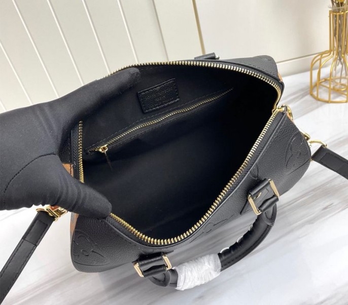 L0vis Vvtt0n Monogram Empreinte Wild At Heart Speedy 25 Bandouliere Handbag In Black