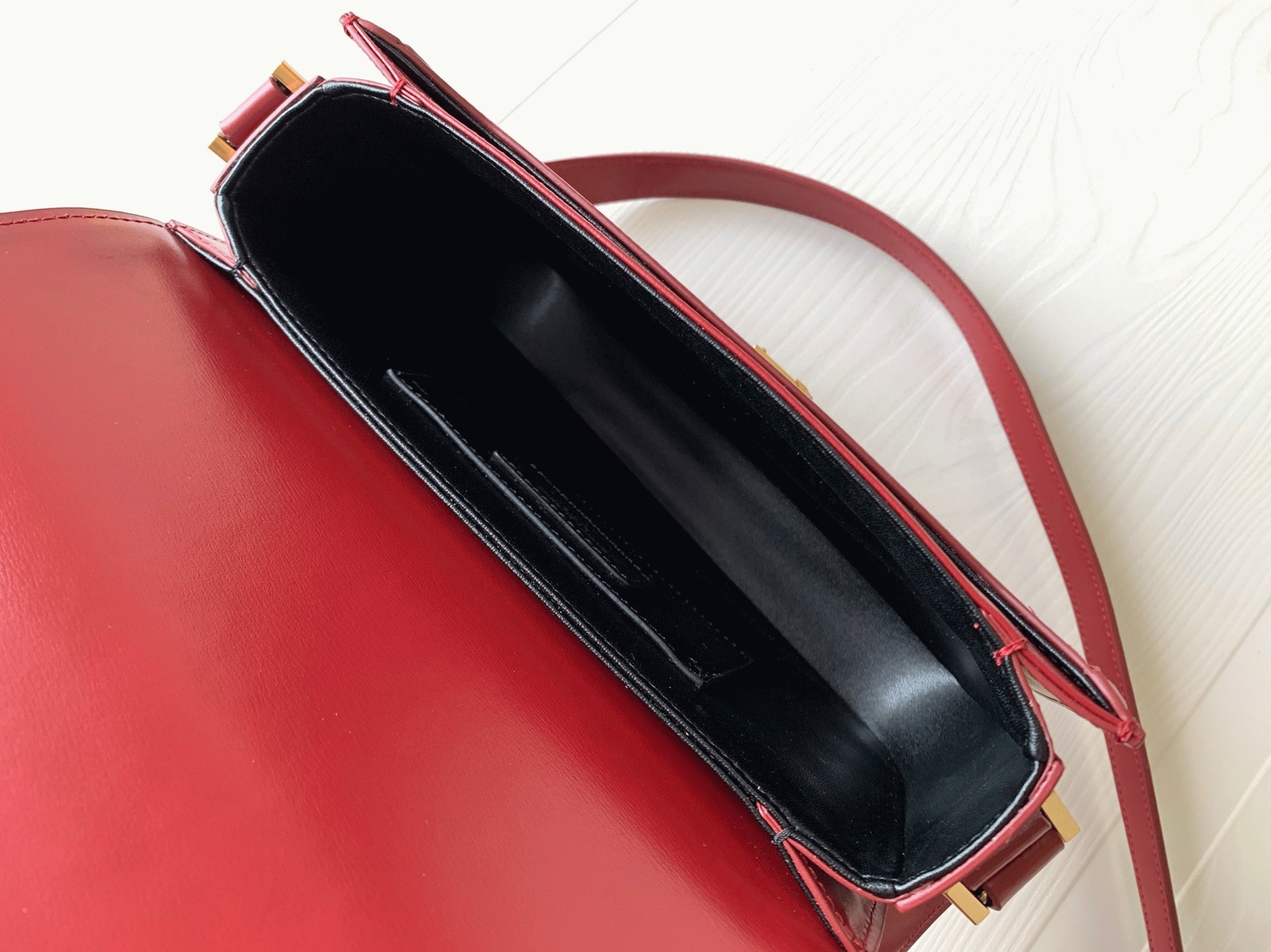 Fake Sa1nt Lau*nt Medium Solferino Bag Red Calfskin