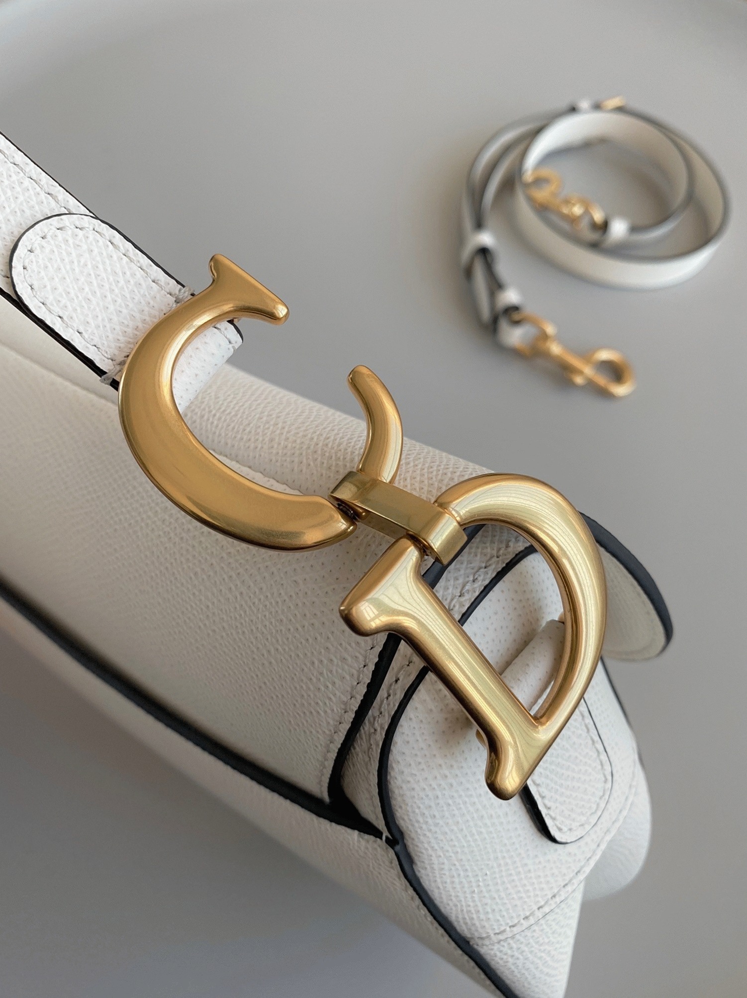 D10r Saddle Bag with Strap Replica in White Grained Calfskin