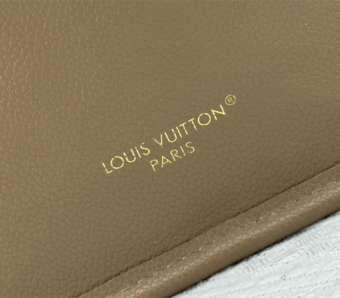L0vis Vvtt0n Neverfull Bandouliere Inside Out BB Tote In Monogram Canvas And Khaki Green Leather
