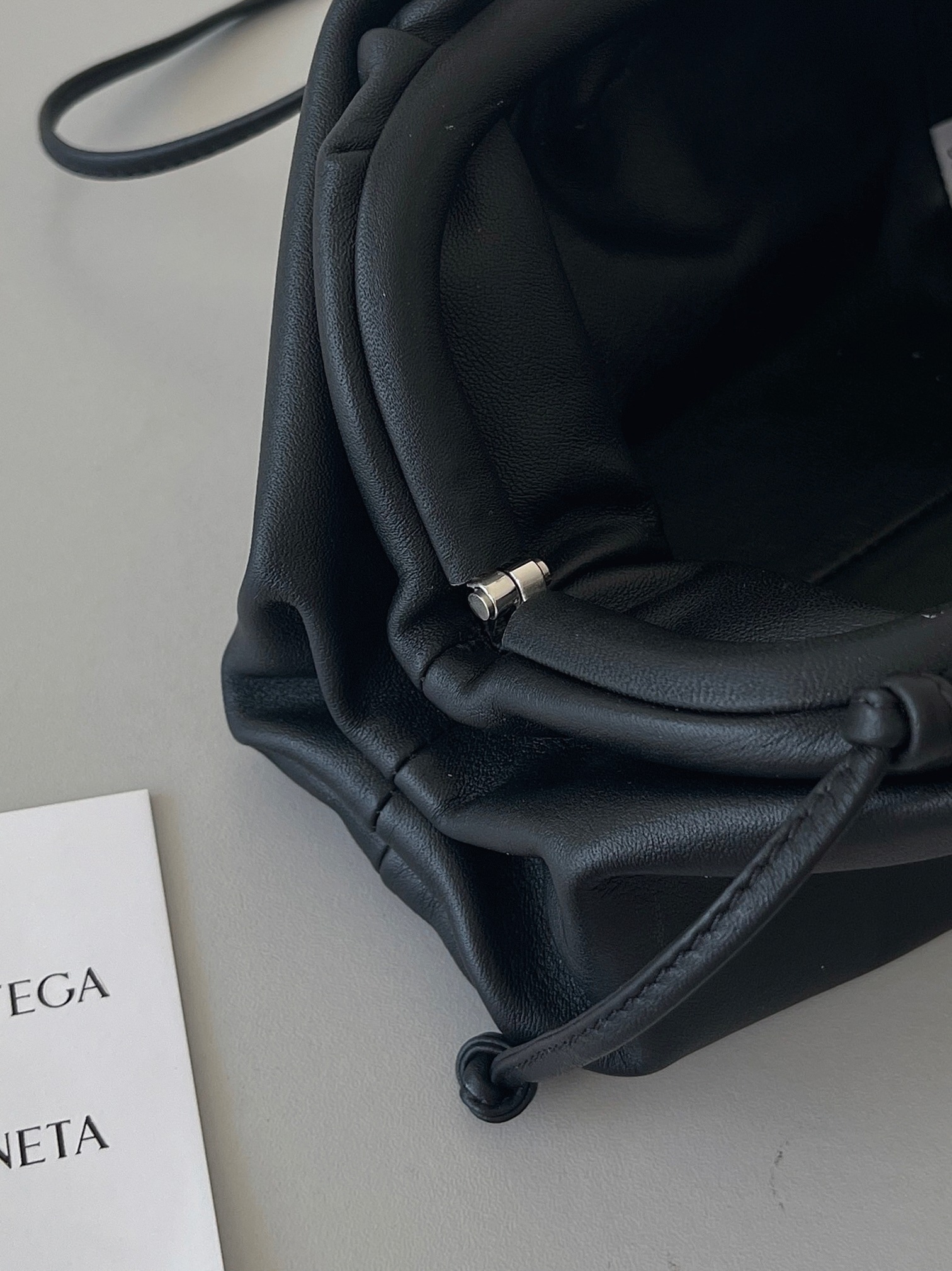 Knockoff B0tt*ga Ven*ta Mini Pouch with Strap Black