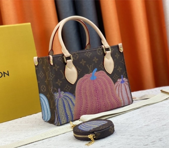 L0vis Vvtt0n X YK Monogram Canvas Onthego PM Tote In Pumpkin