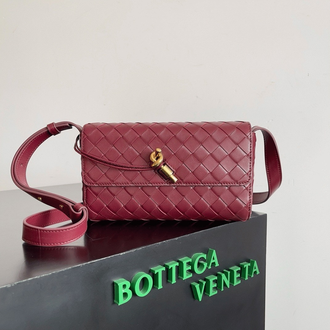 Replica B0tt*ga Ven*ta Mini Andiamo Cross-Body Bag Fondant