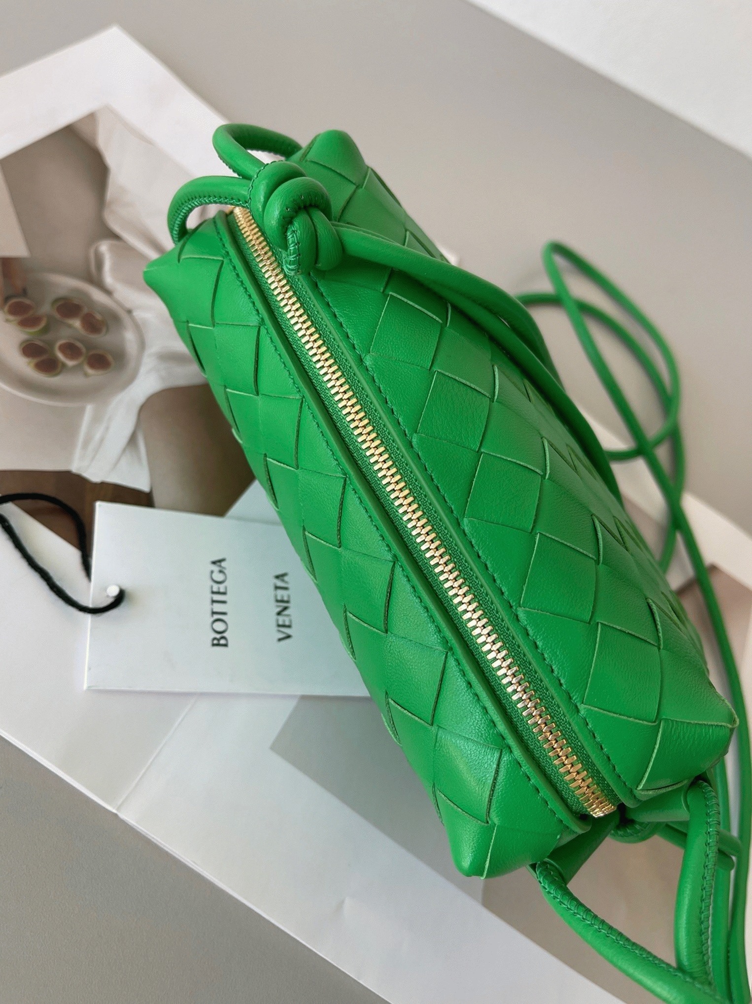 Knockoff B0tt*ga Ven*ta Loop Mini Bag Green