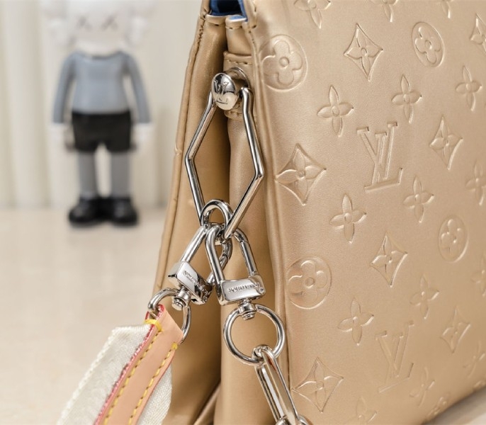 L0vis Vvtt0n Coussin PM Bag In Light Gold With Jacquard Strap
