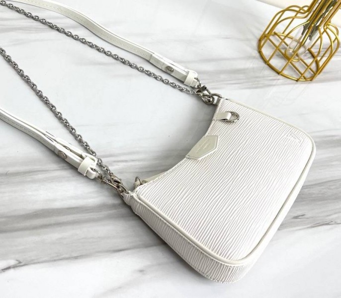 L0vis Vvtt0n Epi Leather Easy Pouch On Strap In Quartz White