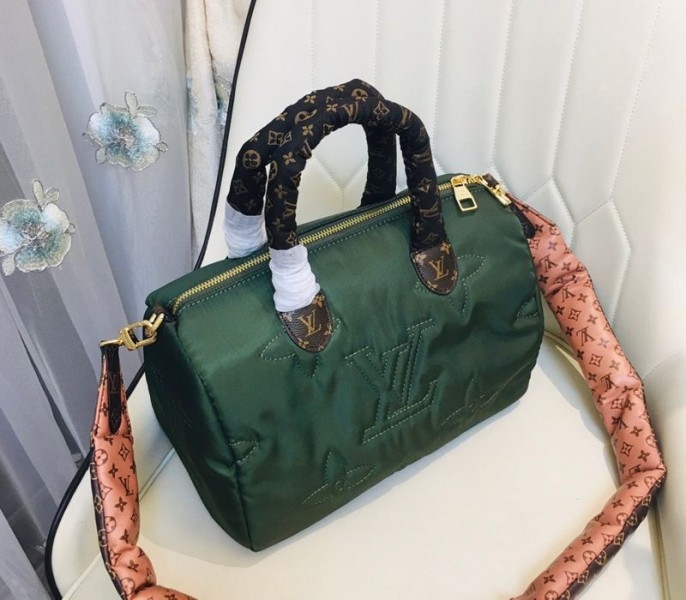 L0vis Vvtt0n Econyl Regenerated Nylon Speedy Bandouliere 30 Handbag In Khaki Green