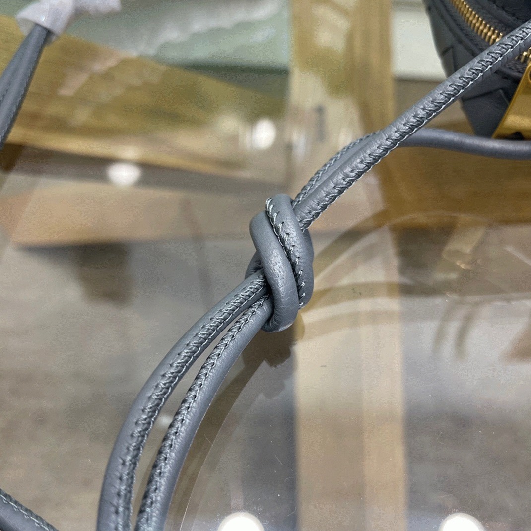 Fake B0tt*ga Ven*ta Loop Mini Bag Grey
