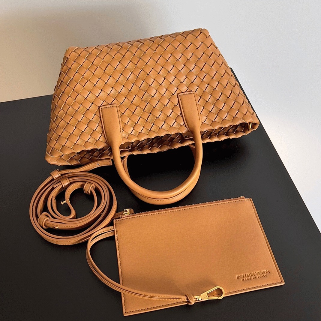 Top Quality Replica B0tt*ga Ven*ta Cabat Mini Bag In Caramel Intrecciato Lambskin