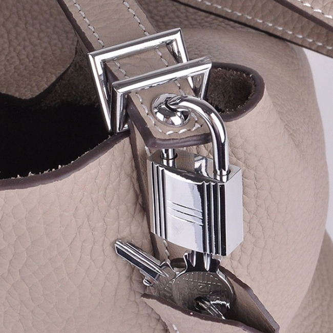 Grey knockoff H**me5 Picotin Lock handbag