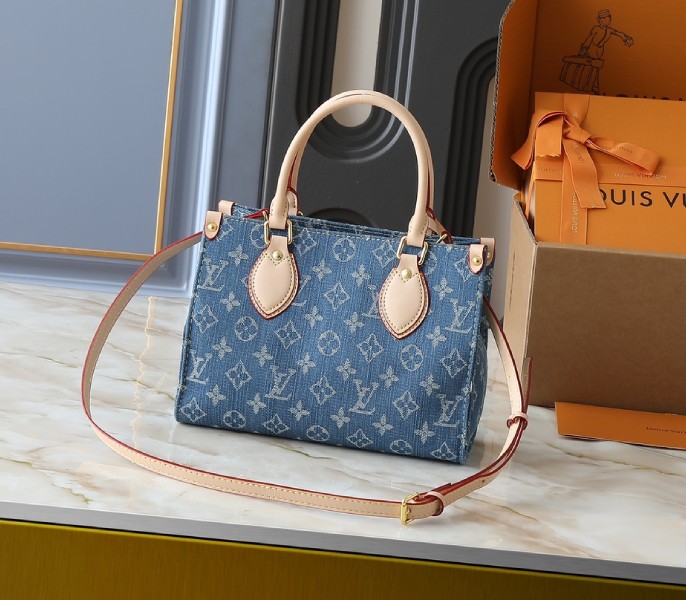 monogram De*1m onthego pm in blue