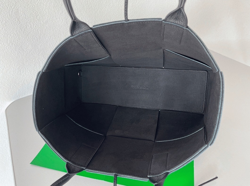 Fake B0tt*ga Ven*ta Arco Small Tote Black