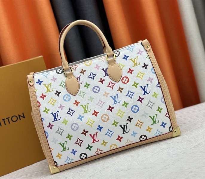 L0vis Vvtt0n X TM Multicolored Onthego MM In White
