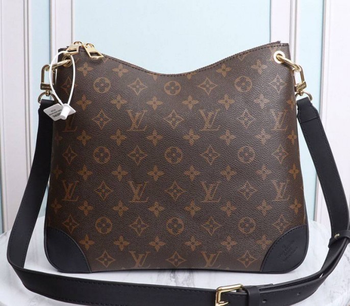 L0vis Vvtt0n Monogram Canvas Odeon MM Bag In Black