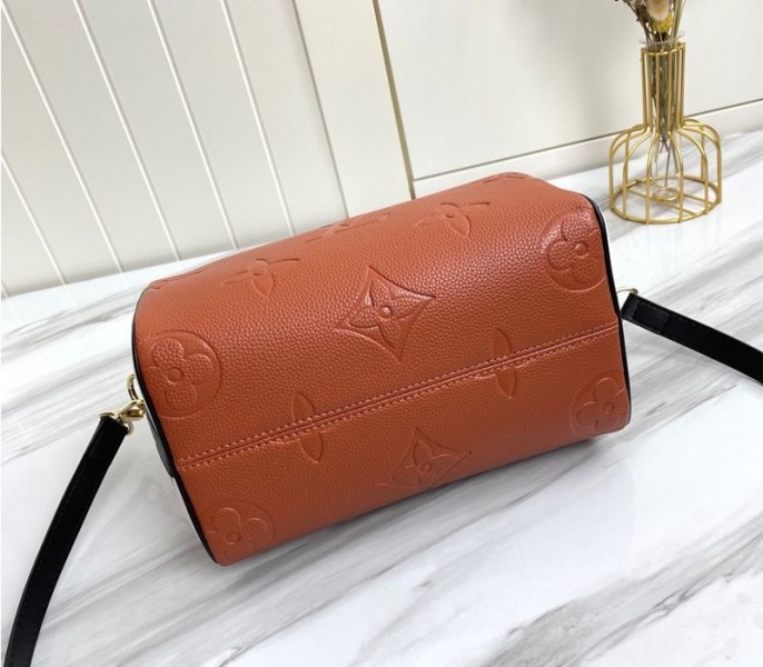 L0vis Vvtt0n Monogram Empreinte Wild At Heart Speedy 25 Bandouliere Handbag In Caramel Brown