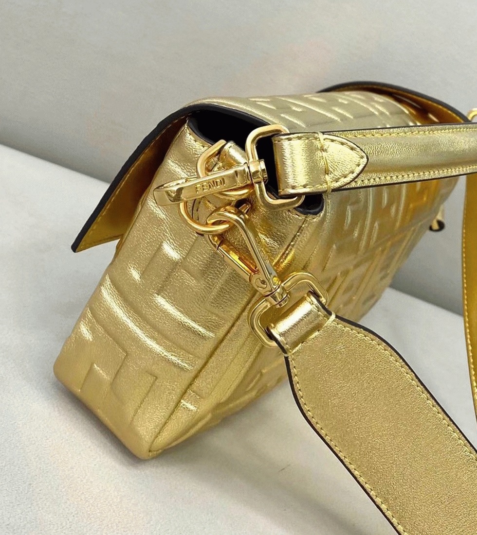 Top Quality Replica F**di Medium Baguette Bag In Gold FF