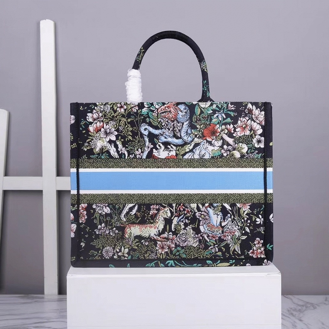 D10r Large Book Tote Bag Fake in Blue D-Constellation Embroidery