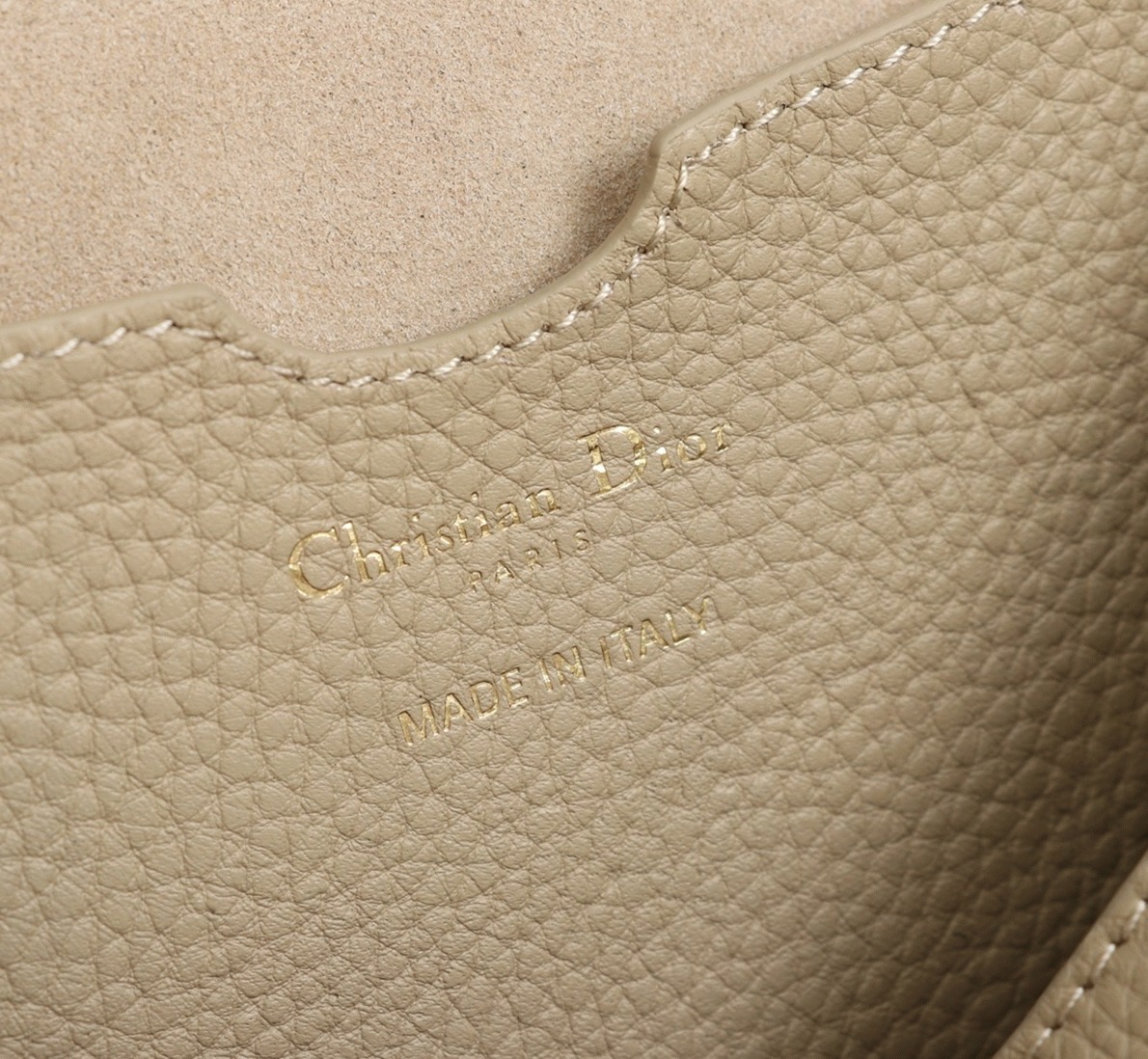 D10r Bobby Large Bag Knockoff in Beige