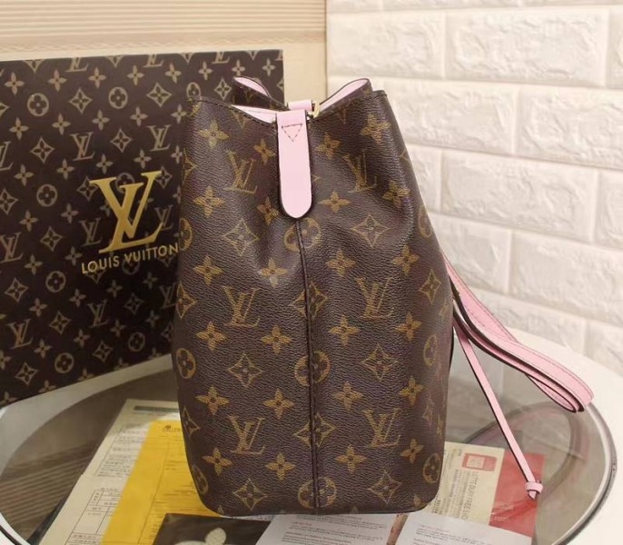 L0vis Vvtt0n Monogram Canvas NeoNoe MM Bag In Rose Poudre