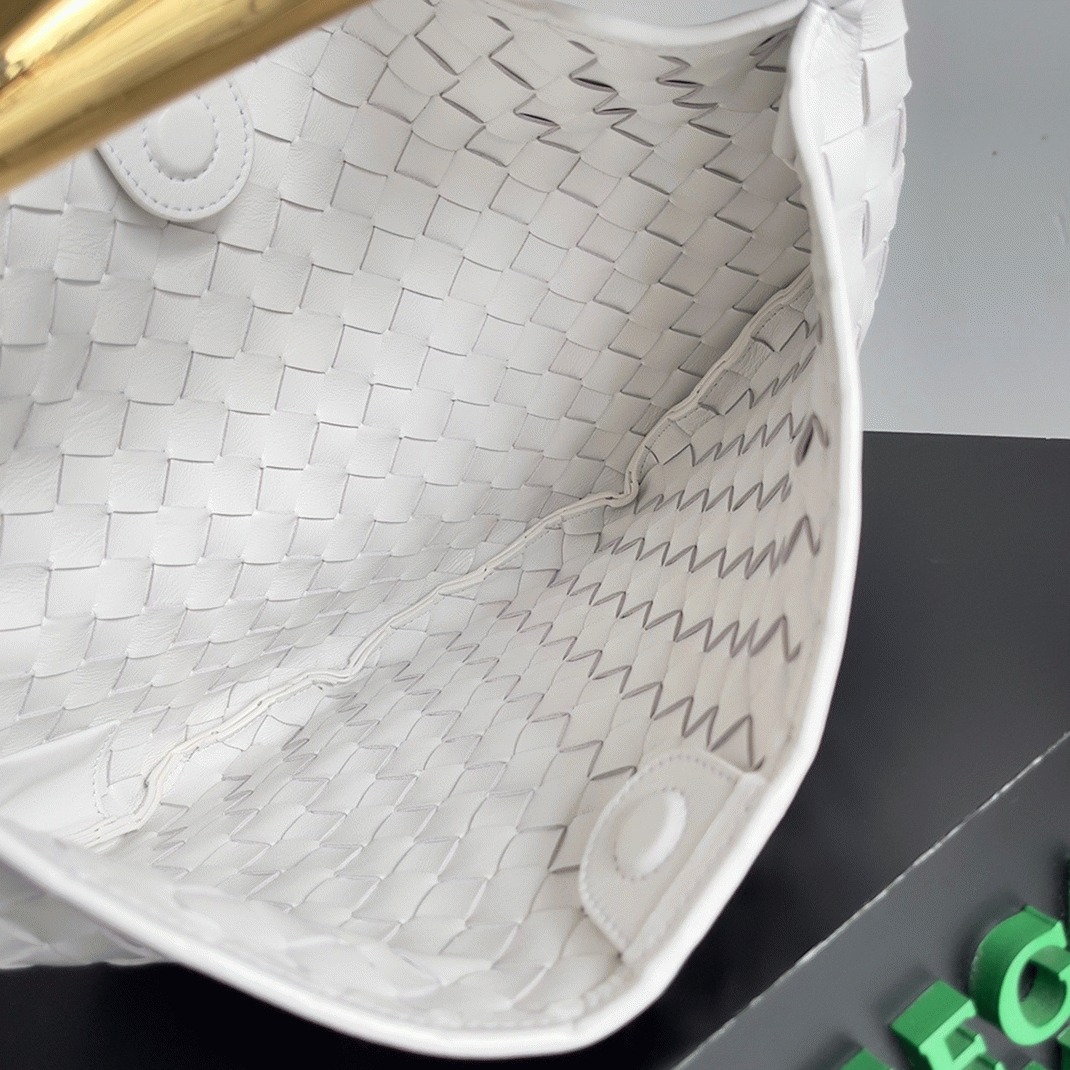 Replica B0tt*ga Ven*ta Sardine Small Bag White