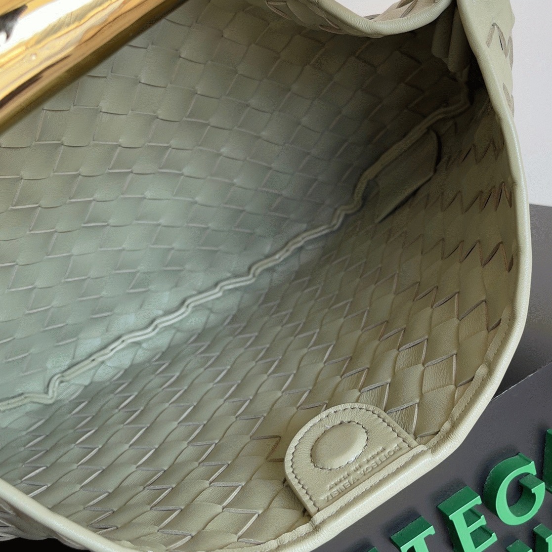 Replica B0tt*ga Ven*ta Sardine Small Bag Travertine
