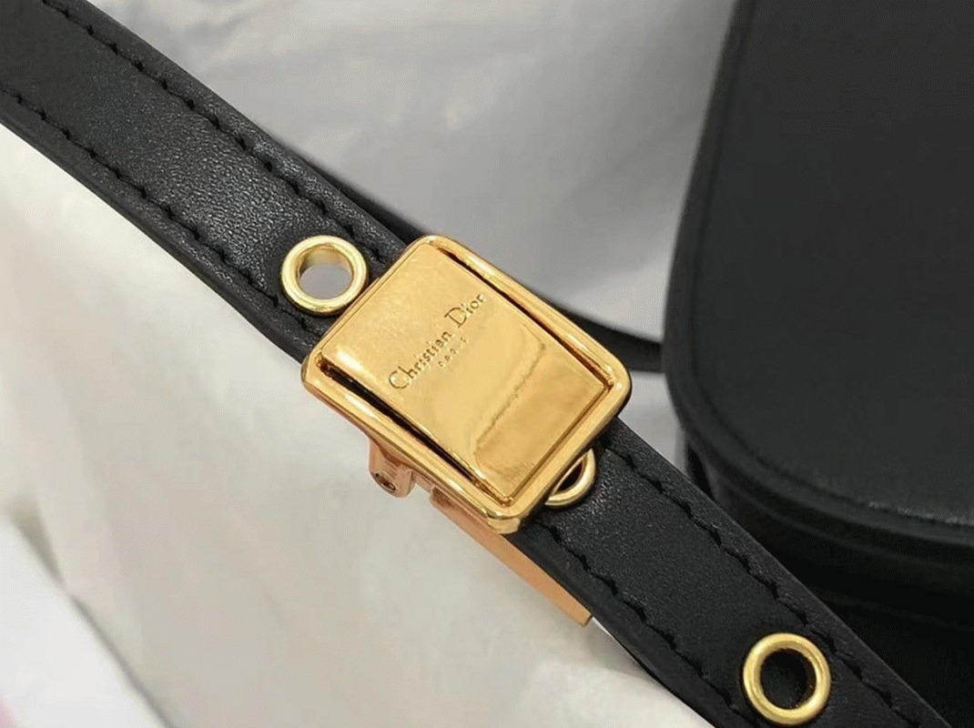 D10r Bobby East-West Bag Imitation in Black