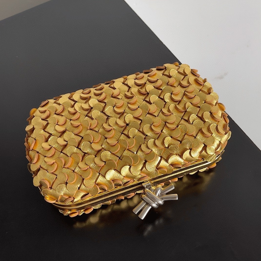 Fake B0tt*ga Ven*ta Knot Minaudiere Clutch Gold Sequins