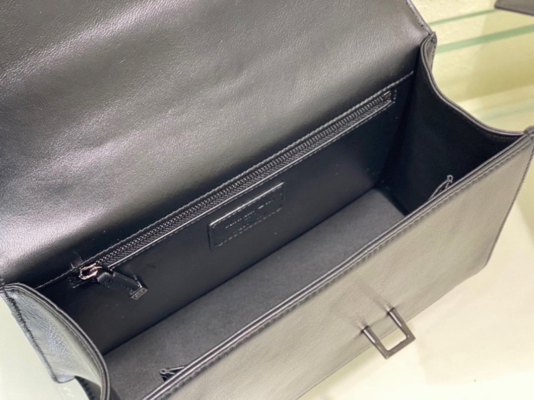 D10r 30 Montaigne Chain Bag with Handle Fake in Black Lambskin