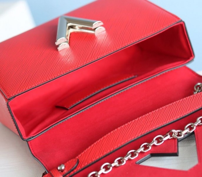 L0vis Vvtt0n Epi Leather Twist MM Canvas Trompe loeil Braid Bag In Red