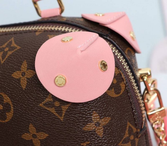 L0vis Vvtt0n Monogram Canvas Petite Malle Souple Handbag In Peche