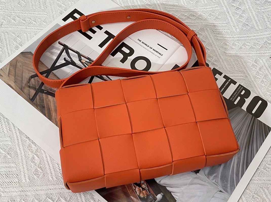 Top Quality Knockoff B0tt*ga Ven*ta Cassette Bag In Orange