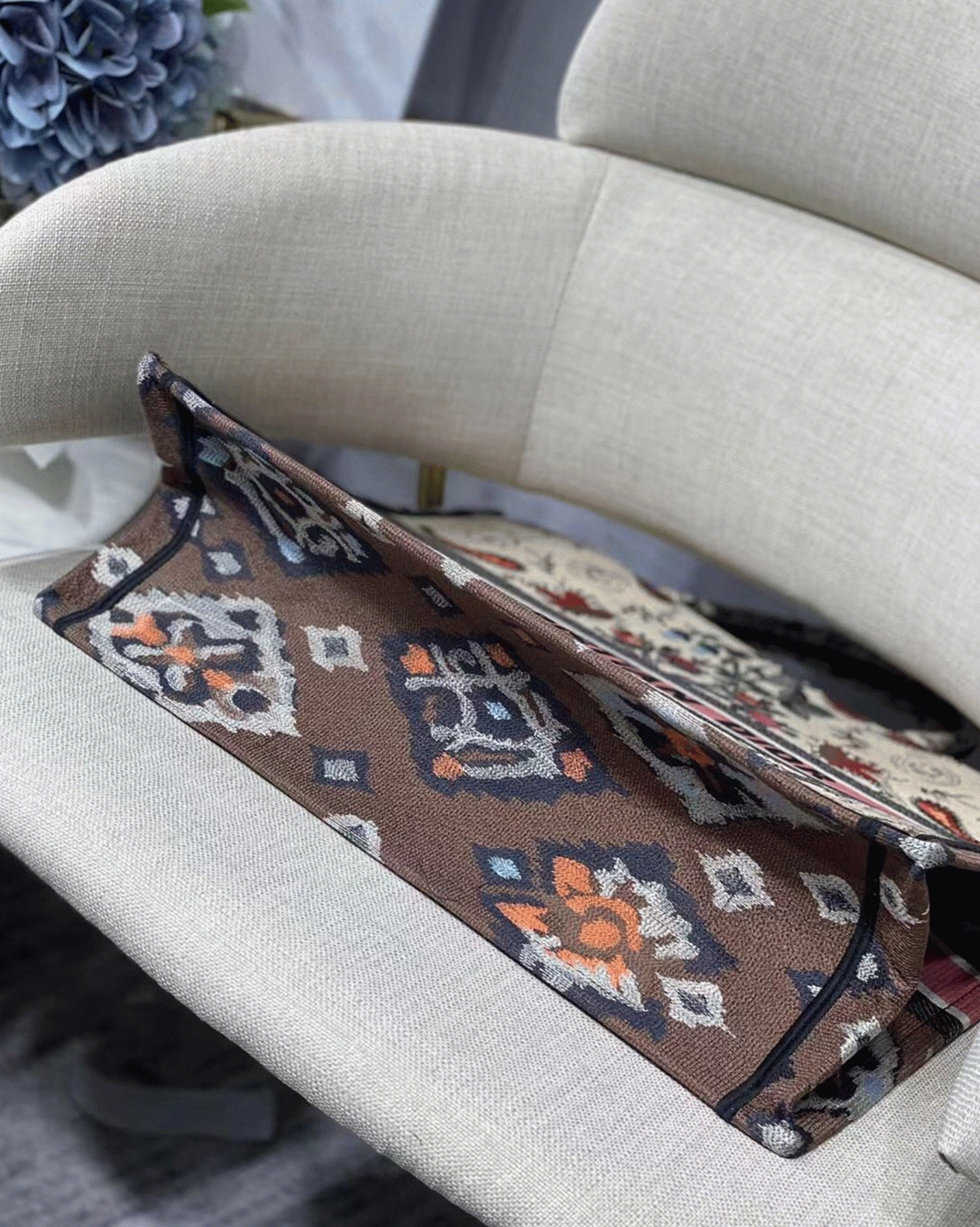 D10r Large Book Tote Bag Fake in Multicolor D10r Flowers Embroidery