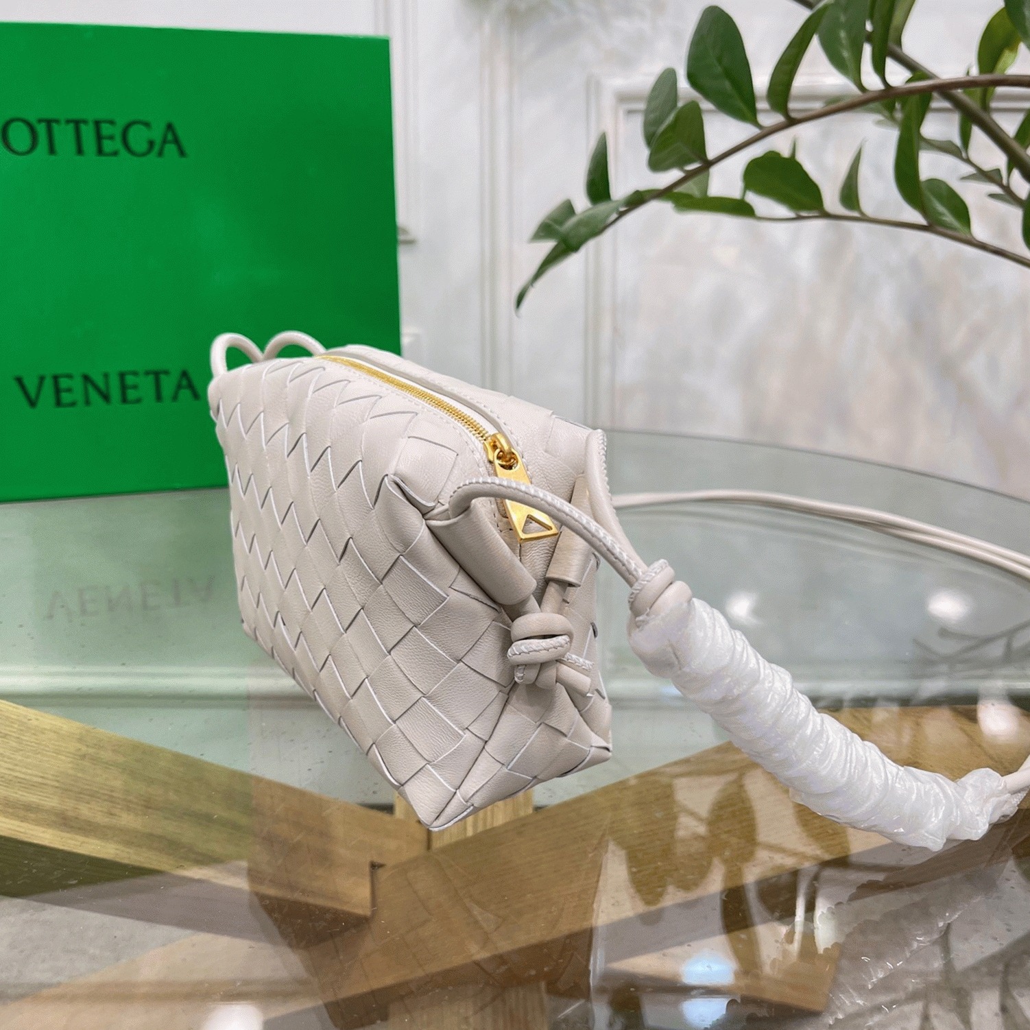 Replica B0tt*ga Ven*ta Loop Mini Bag White