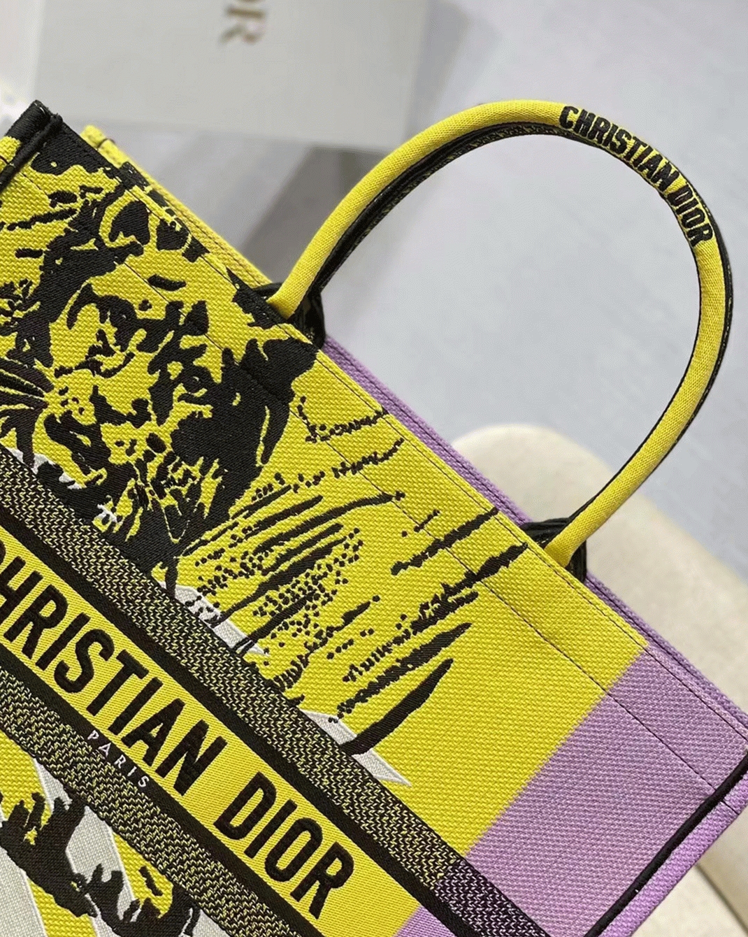 D10r Large Book Tote Bag Faux in Yellow D-Jungle Pop Embroidery