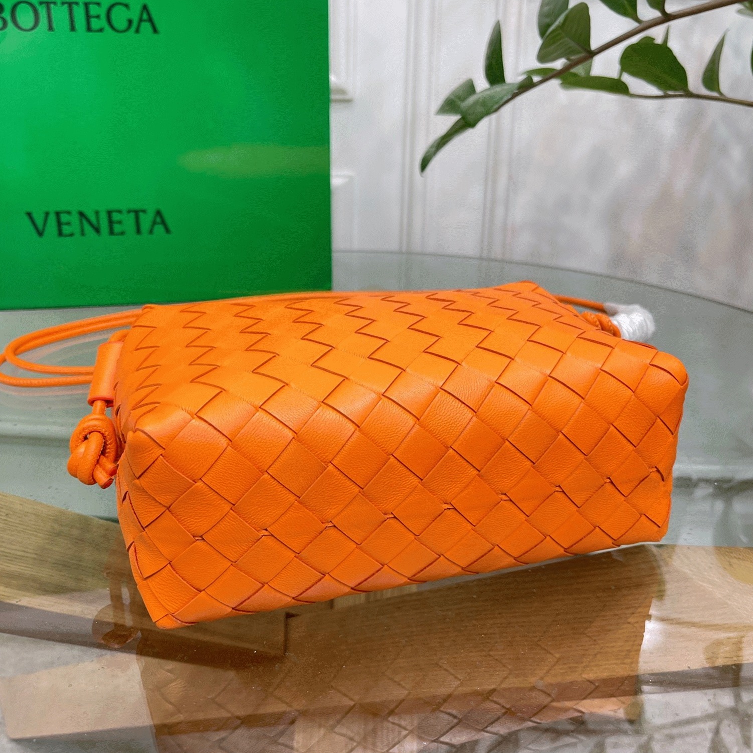 Faux B0tt*ga Ven*ta Loop Small Bag Orange