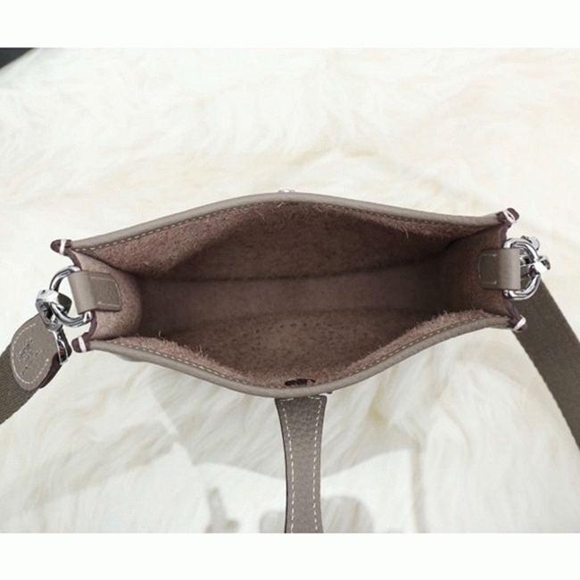 Etoupe Clemence Leather Knockoff H**me5 Evelyne II TPM Messenger Bag