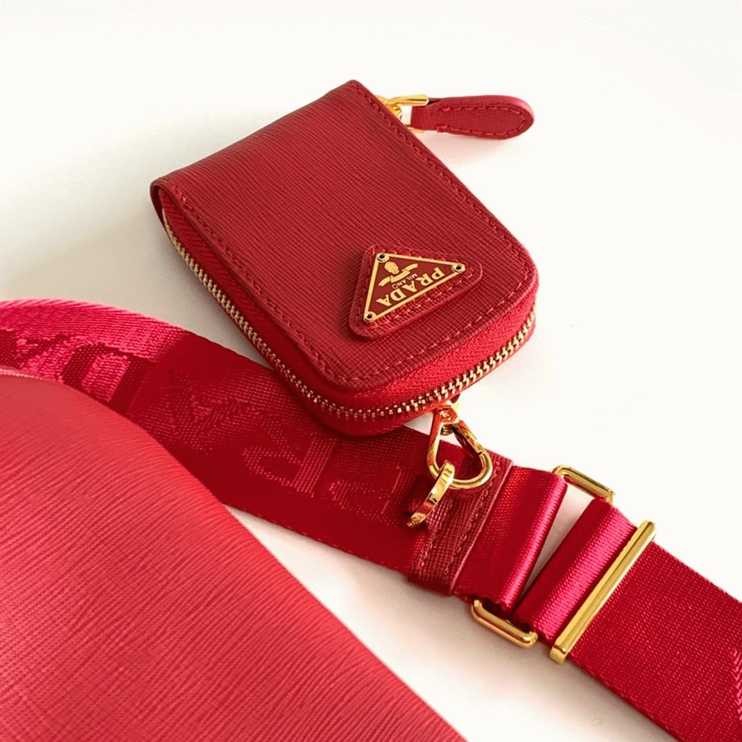 Pra*a Re-Edition 2005 Shoulder Bag Replica in Red