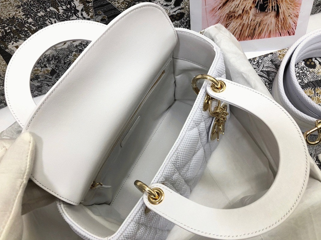 D10r Lady D-Lite Medium Bag Replica in White Macrocannage Technical Fabric