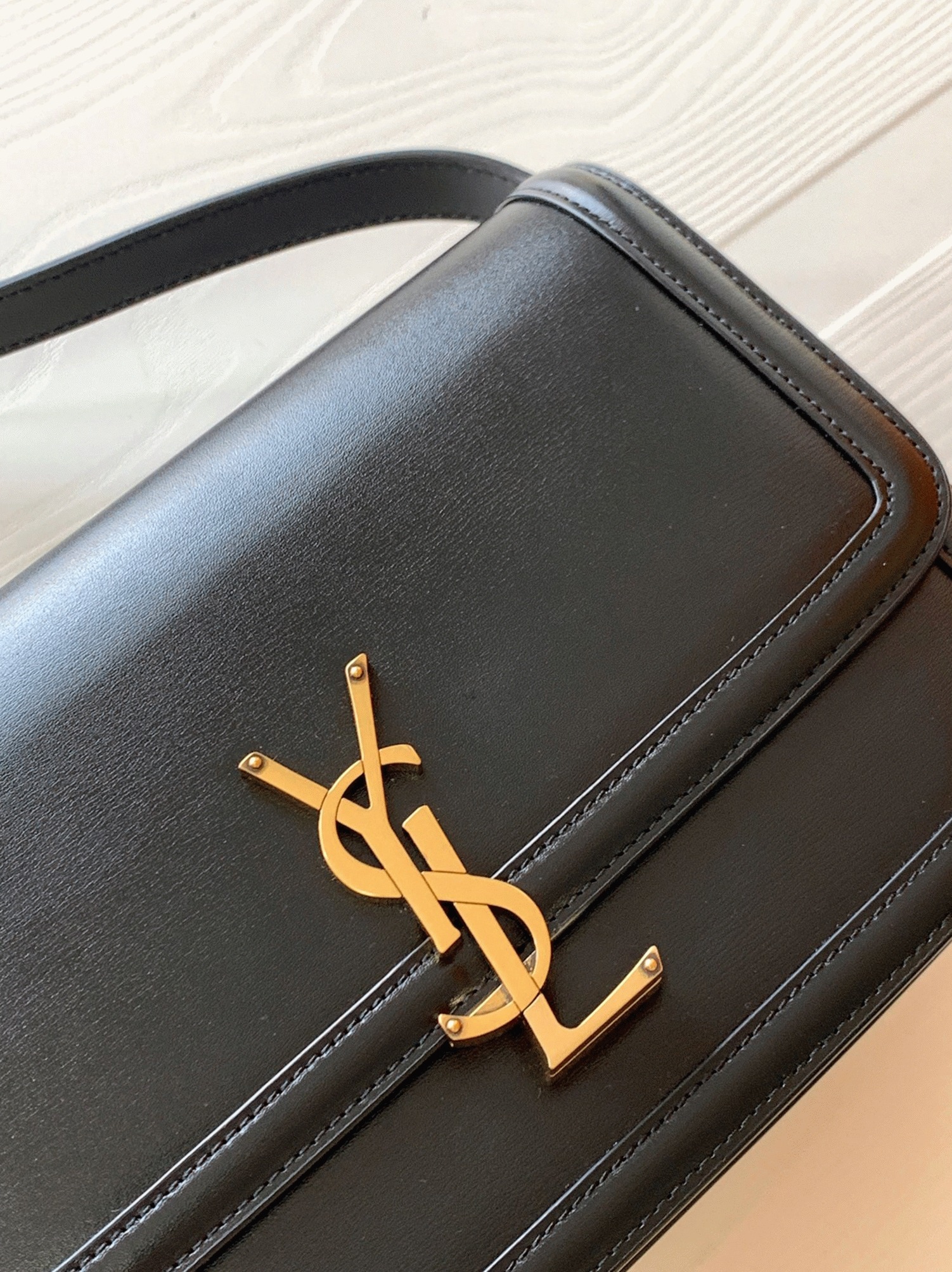 Fake Sa1nt Lau*nt Medium Solferino Bag Black Calfskin