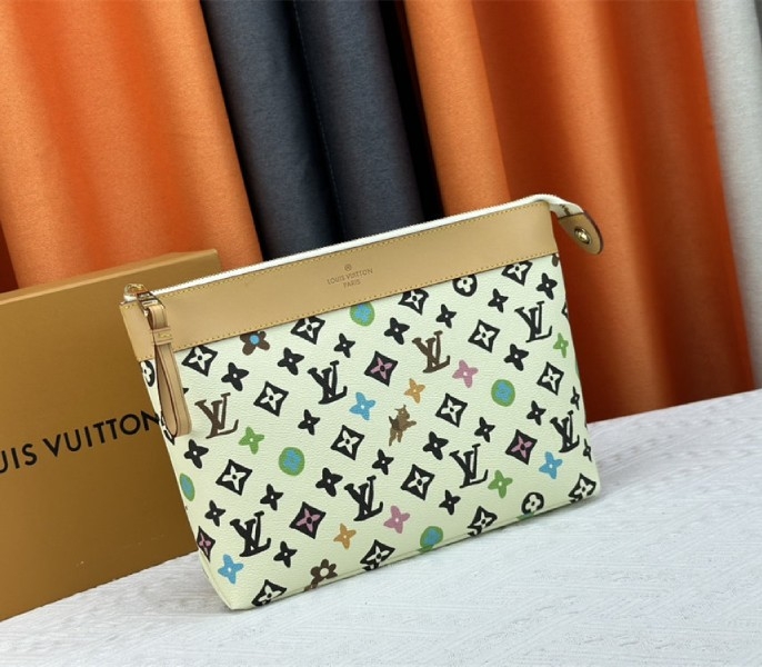 L0vis Vvtt0n Monogram Craggy Voyage Souple Pochette In Vanilla