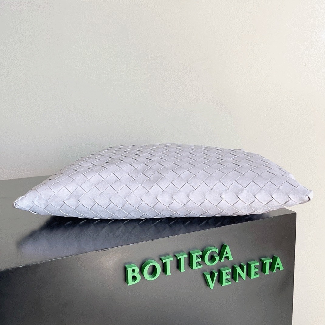 Fake B0tt*ga Ven*ta Small Hop Bag Oyster