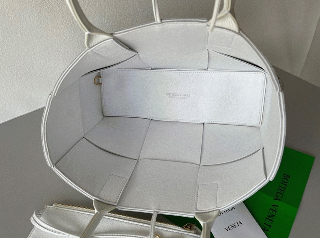 Replica B0tt*ga Ven*ta Arco Small Tote White