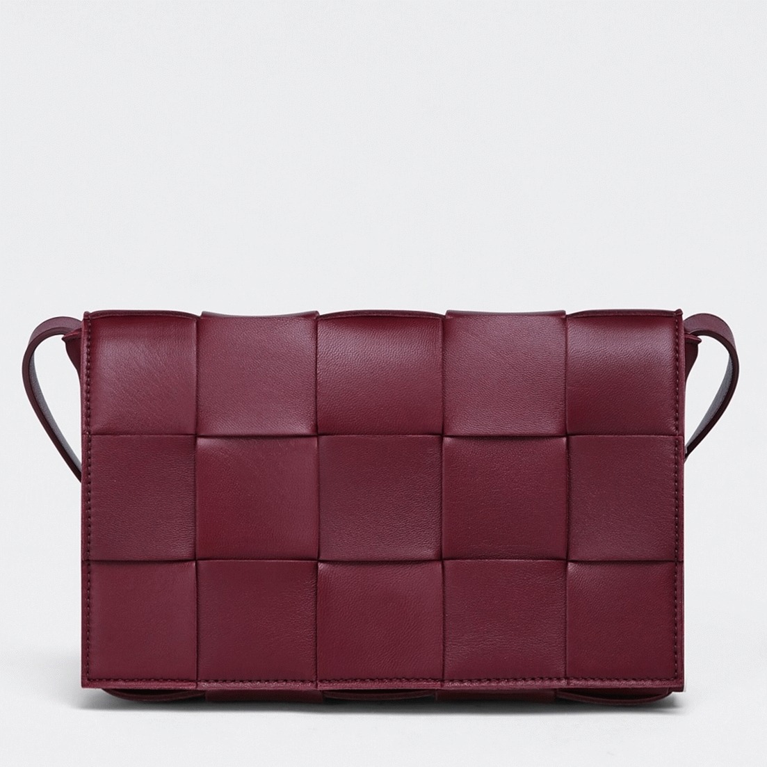 Top Quality Faux B0tt*ga Ven*ta Cassette Bag In Bordeaux