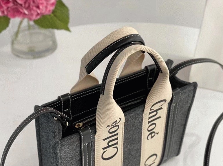 top quality knockoff previous previous Ch10e small woody tote bag in grey felt