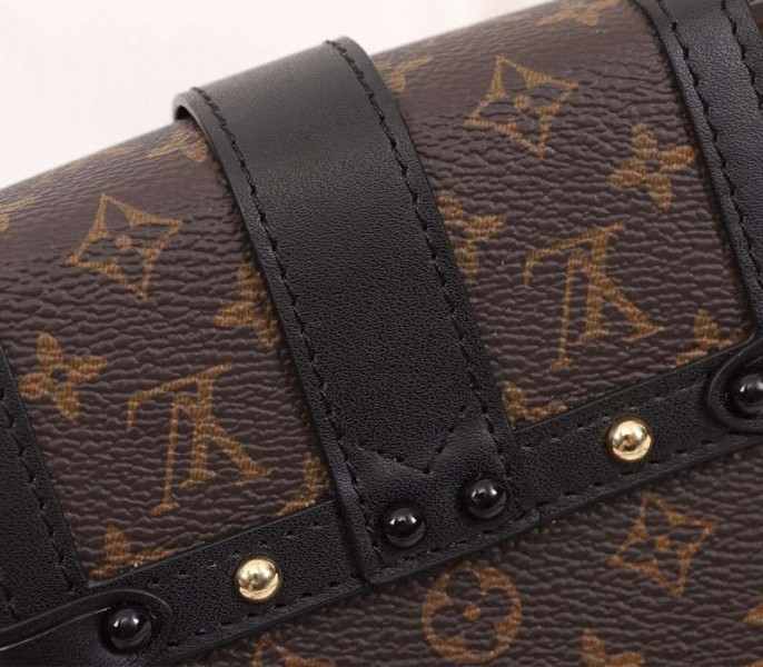 L0vis Vvtt0n Monogram Canvas Vertical Trunk Pochette