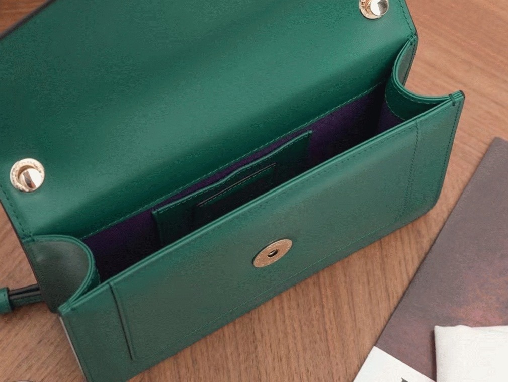 Replica Bv1g*ai Serpenti Forever Small Cross-body Bag Green Calfskin
