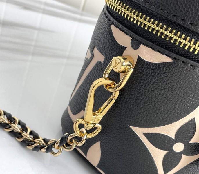 L0vis Vvtt0n Bicolor Monogram Empreinte Vanity PM Bag In Black And Beige