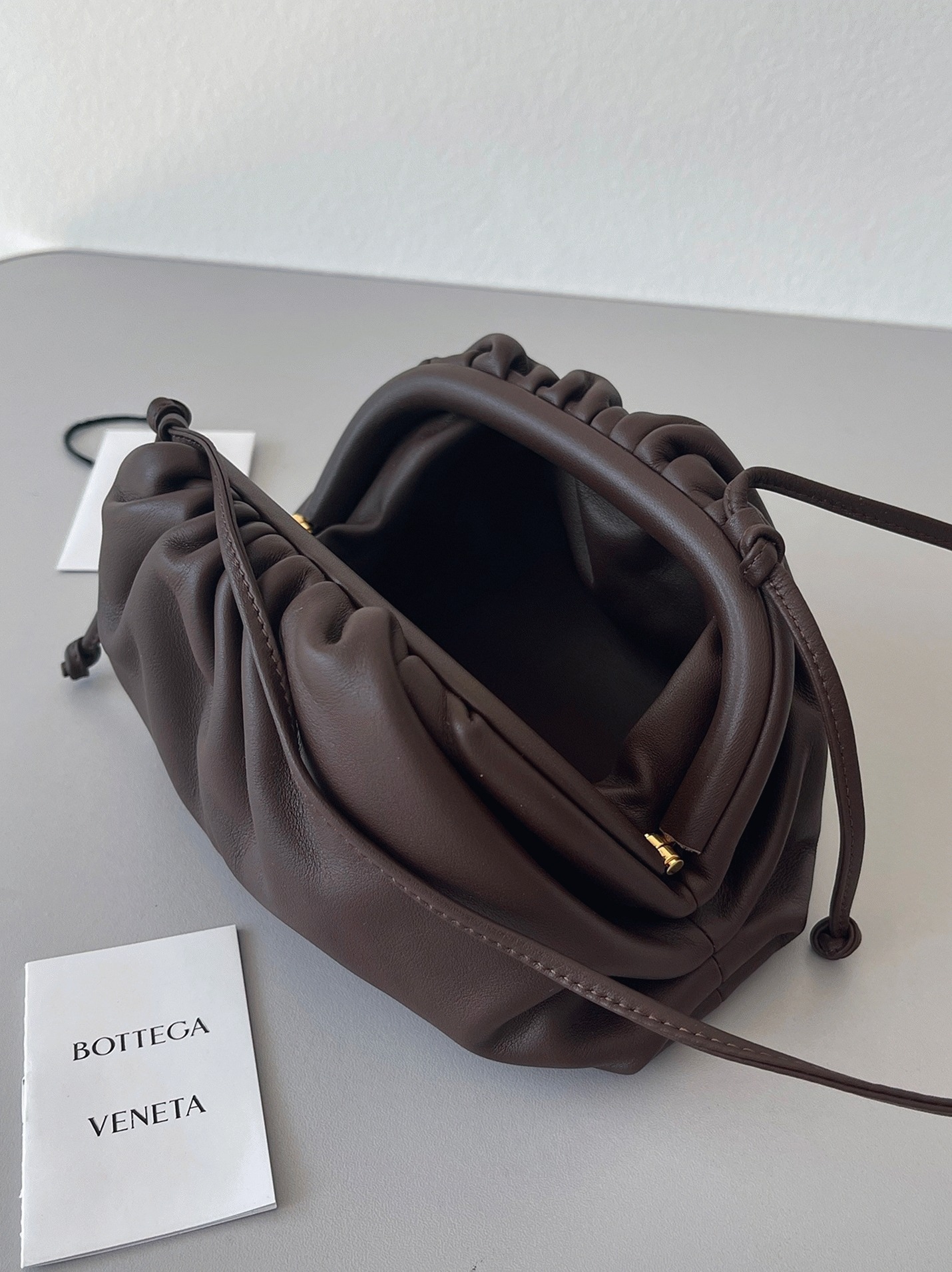 Knockoff B0tt*ga Ven*ta Mini Pouch with Strap Fondant