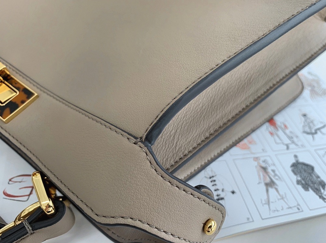 Top Quality Knockoff F**di Peekaboo ISeeU Medium Bag In Grey Calfskin