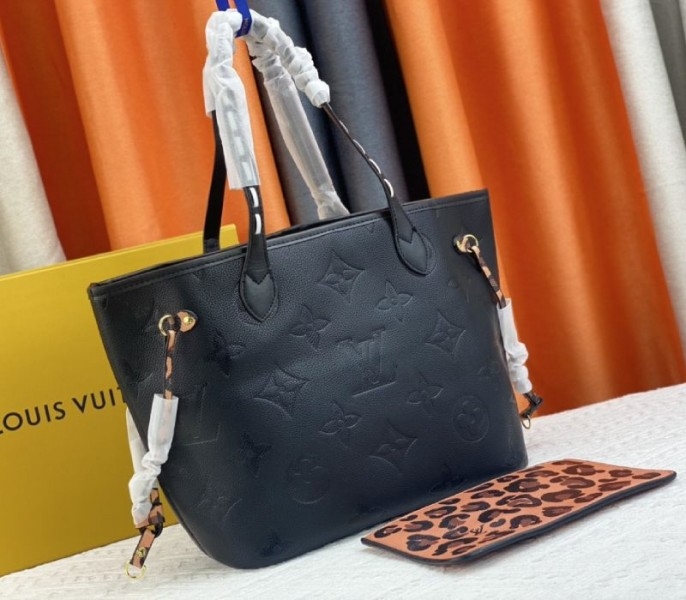 L0vis Vvtt0n Monogram Empreinte Wild At Heart Neverfull MM Tote In Black